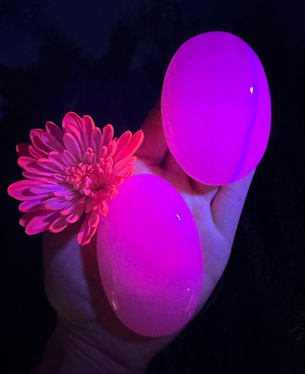 3” Mangano Calcite Palm Stone