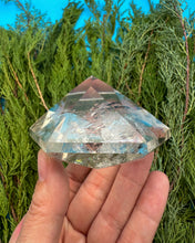 Load image into Gallery viewer, 3” Citrine Faceted Gem Carving