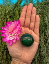 Load image into Gallery viewer, 38mm Malachite Sphere