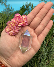 Load image into Gallery viewer, 2.25” Angel Aura Quartz Point