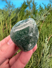 Load image into Gallery viewer, 1.25-2.25” Emerald Tanzberry Quartz