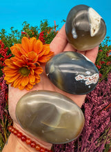 Load image into Gallery viewer, 2-3” Blue Orca Agate Palm Stone